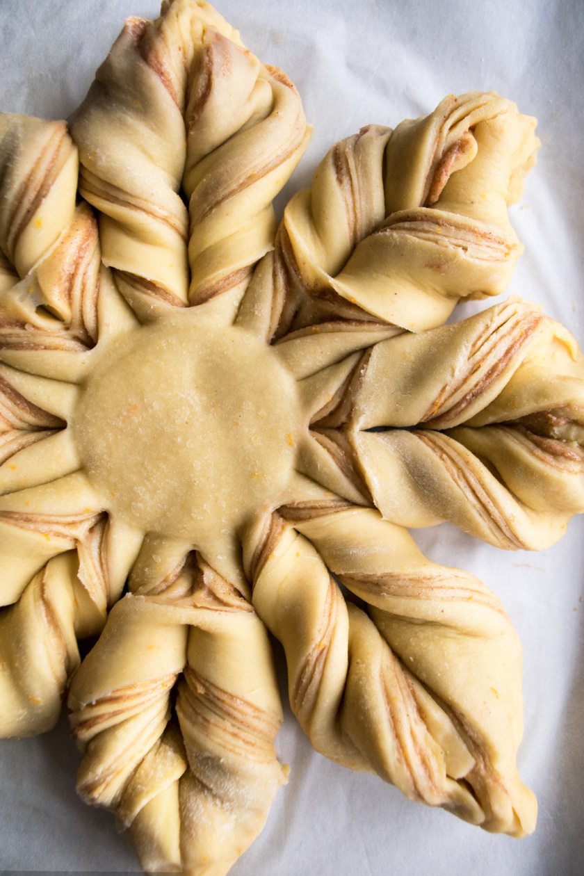 Christmas Morning Star Bread