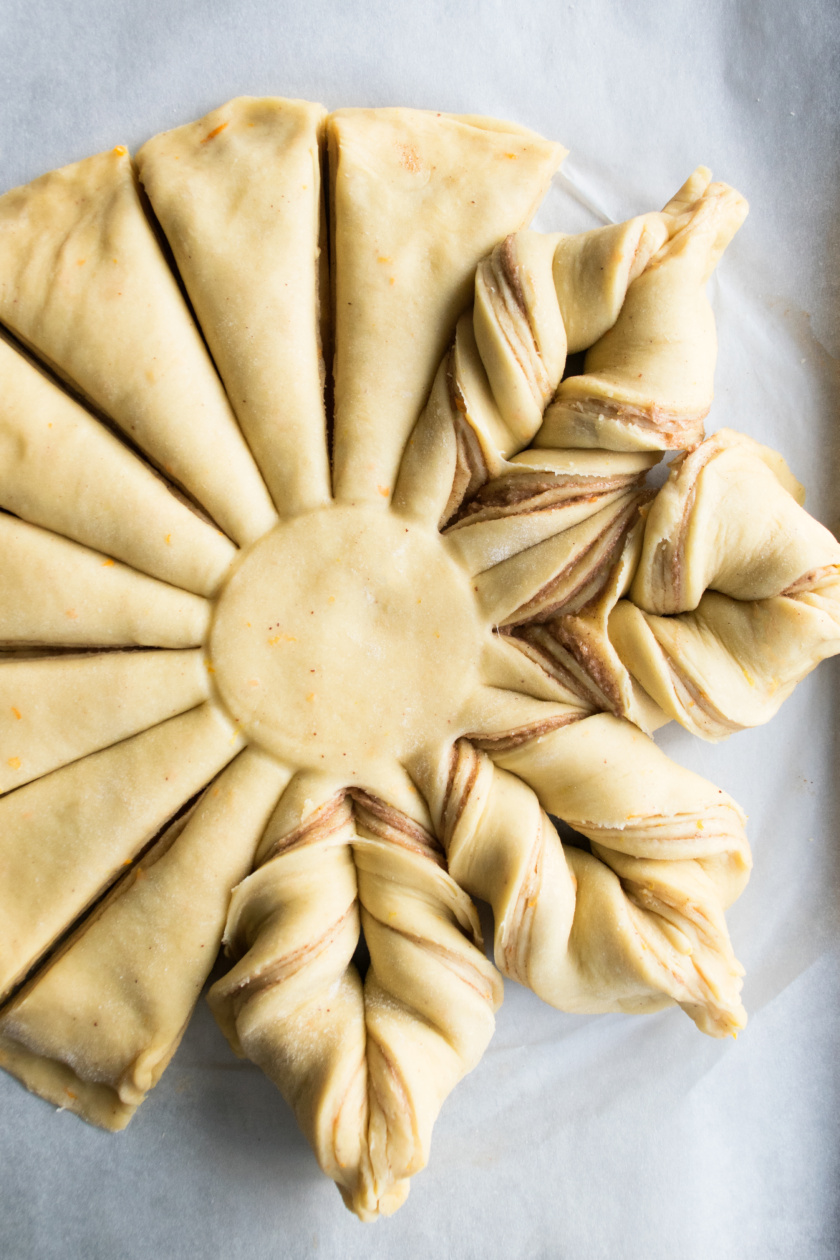 Christmas Morning Star Bread