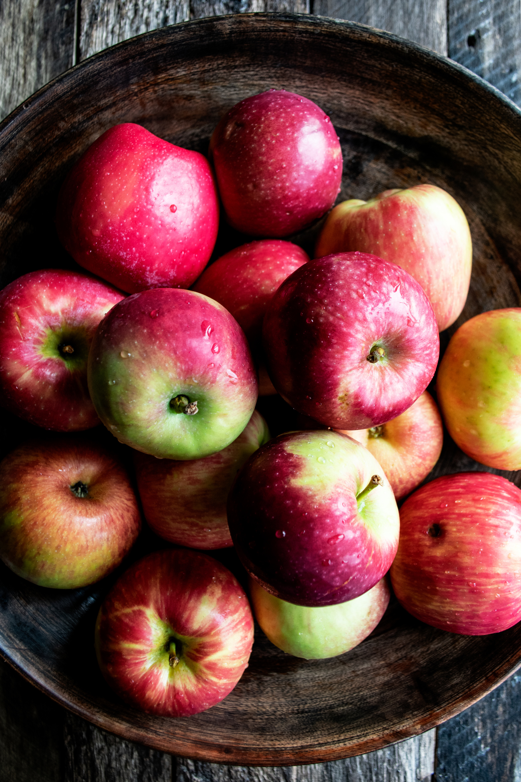 Cinnamon Apple Crumb Bars